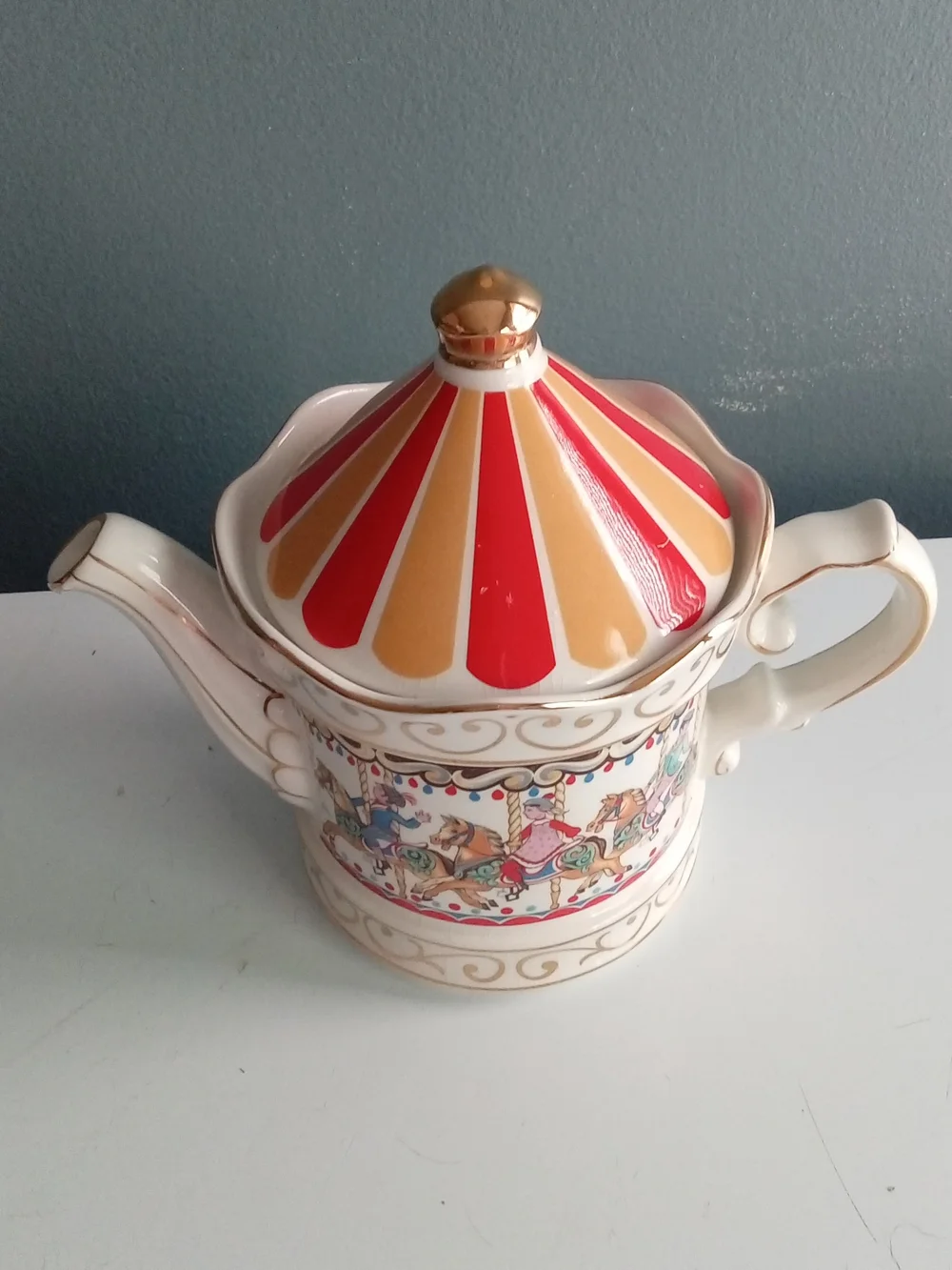 Sadler Edwardian Entertainments Carousel Teapot Staffordshire England Gold Trim